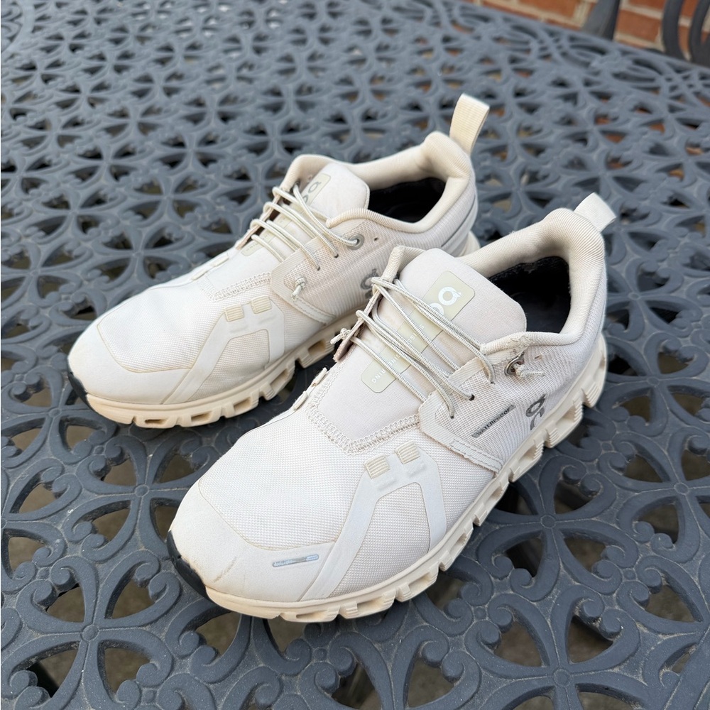 On Running Men's White Cream Athletic Shoes